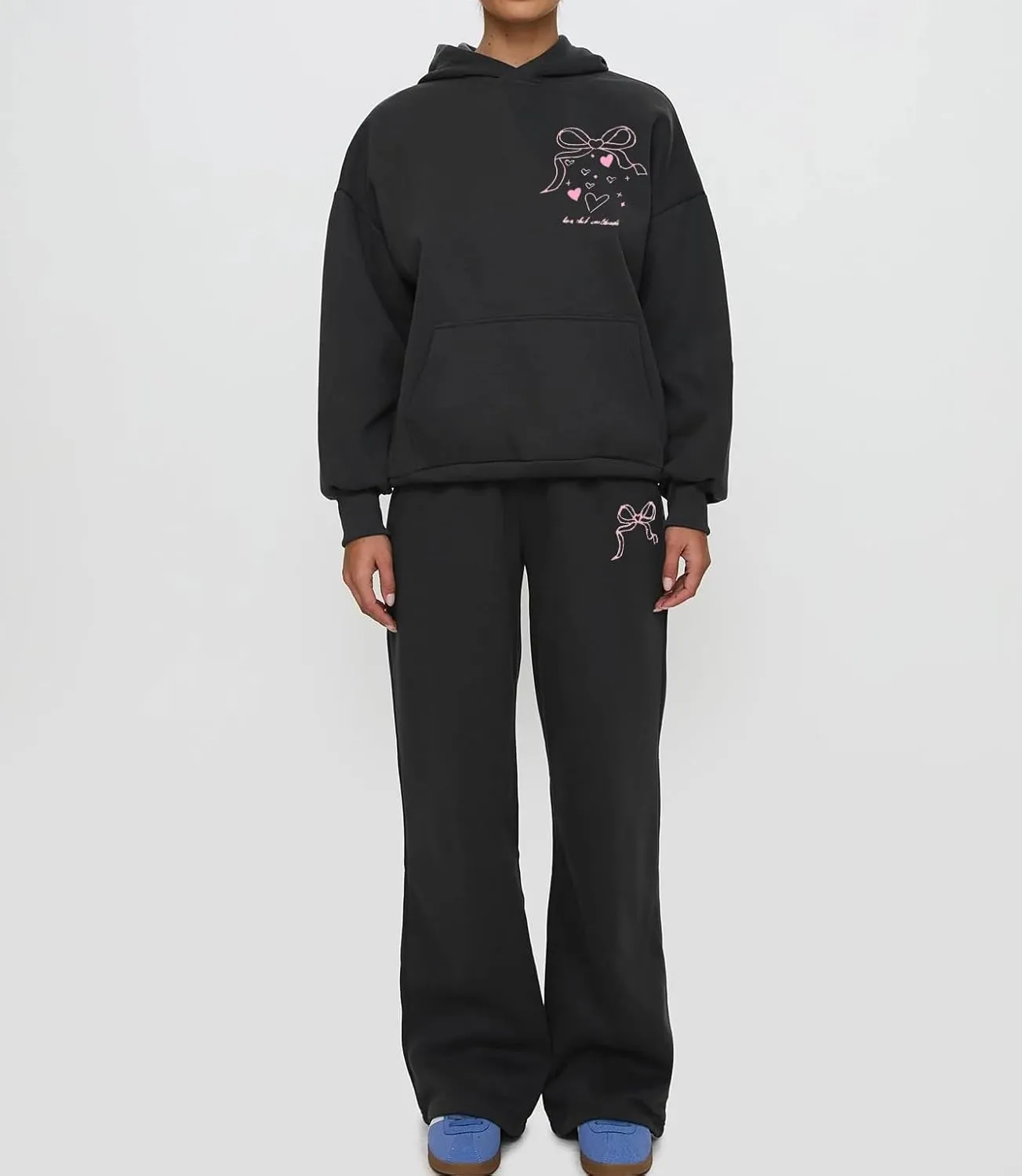 Aonoapll Women Cute 2 Piece Sweatsuit Bow Print Sweatshirt Outfits Oversized Hoodie Wide Leg Sweatpants Set Y2k Tracksuit