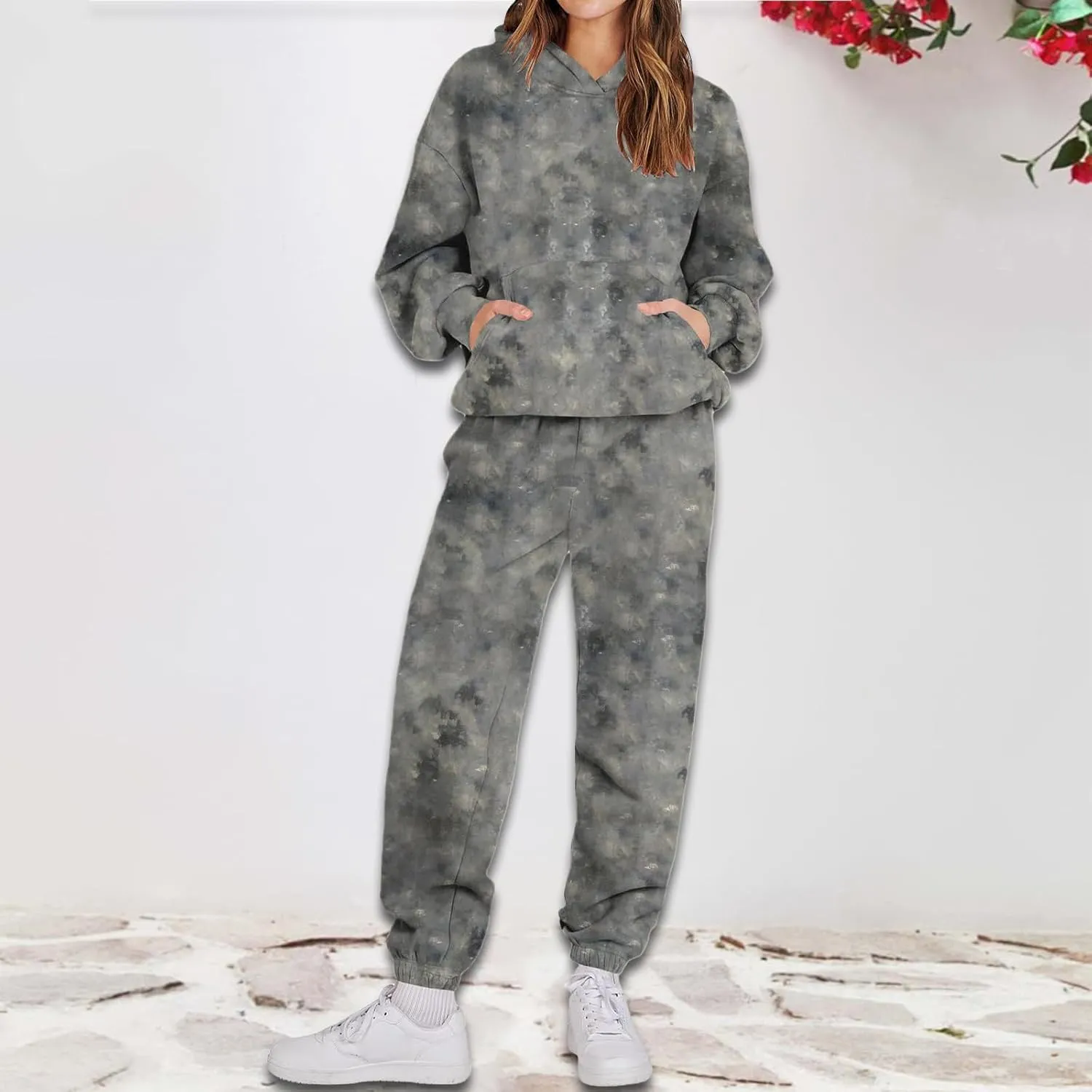Camo Sweatsuits for Women Set 2 Piece Camo Hoodies Maple Leaf Print Hoodie Oversized Sweatshirt Sweatpants Outfits