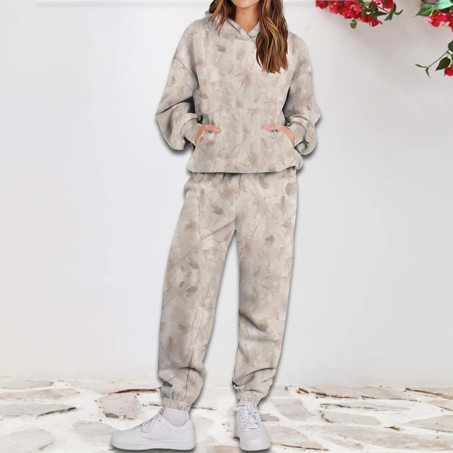 Camo Sweatsuits for Women Set 2 Piece Camo Hoodies Maple Leaf Print Hoodie Oversized Sweatshirt Sweatpants Outfits