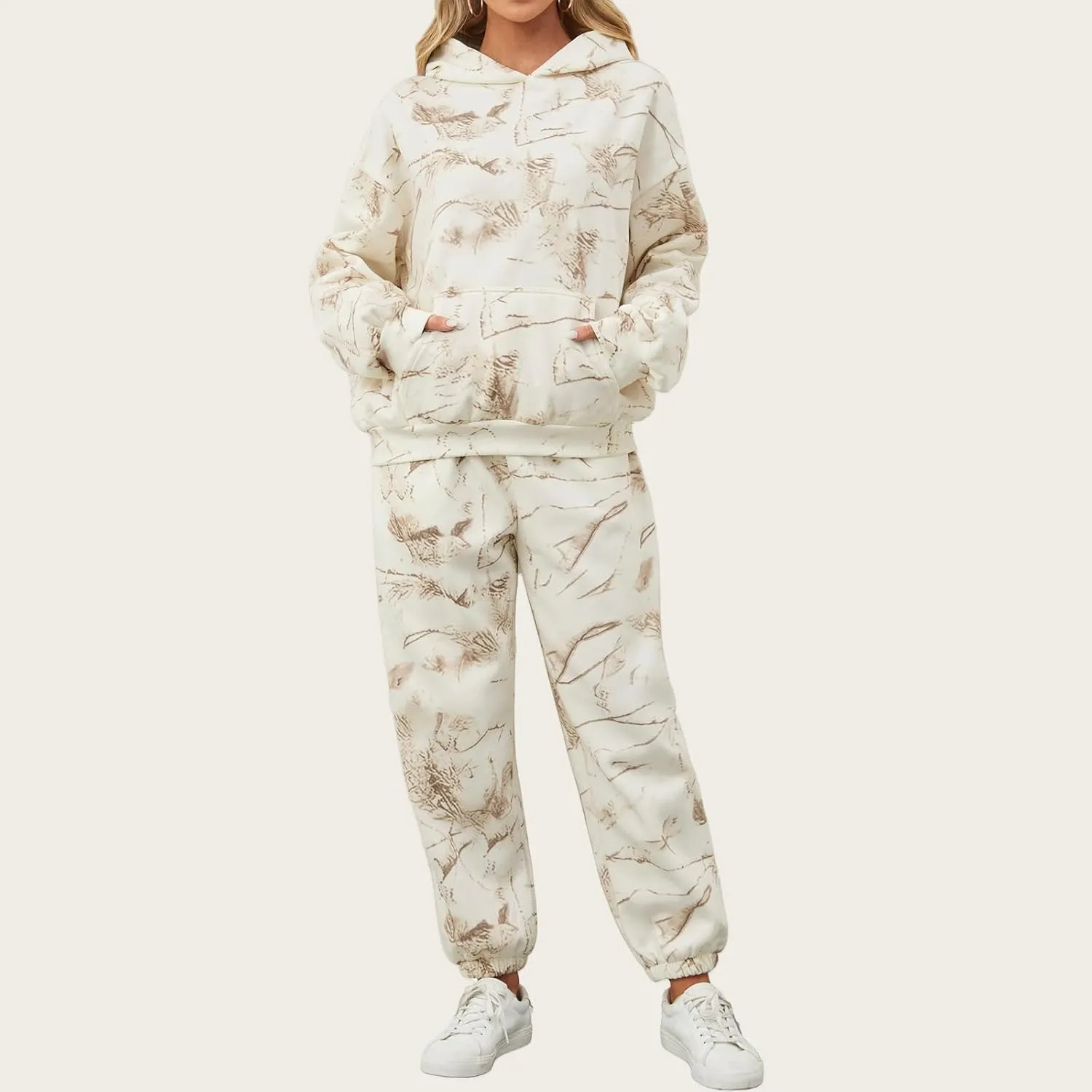 Camo Sweatsuits Women 2 Piece Outfit Camo Hoodies Pullover Maple Leaf Print Oversized Sweatshirt Joggers Sweat Sets