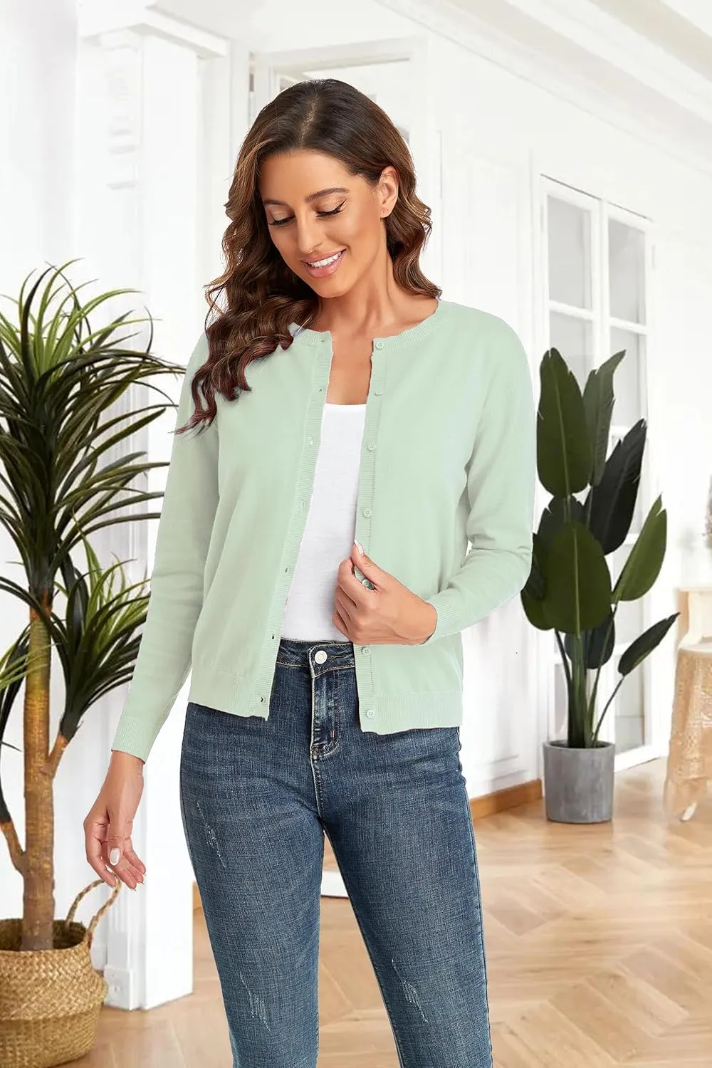 CUNYI Women's Crew Neck Cardigan Long Sleeve Sweater for Women Button Down Soft Knit Ladies Cardigan Sweates Coat