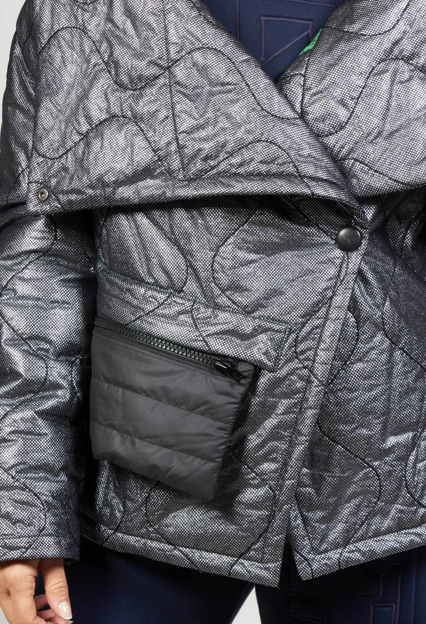 Metallic Puffer Jacket in Ortoclasio Black / Silver