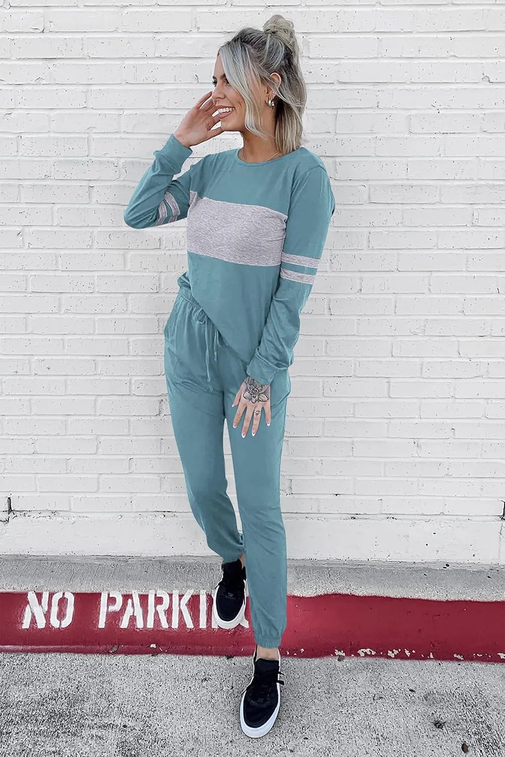 PRETTYGARDEN Women's Color Block 2 Piece Tracksuit Crewneck Long Sleeve Tops Long Sweatpants Outfits Lounge Sets