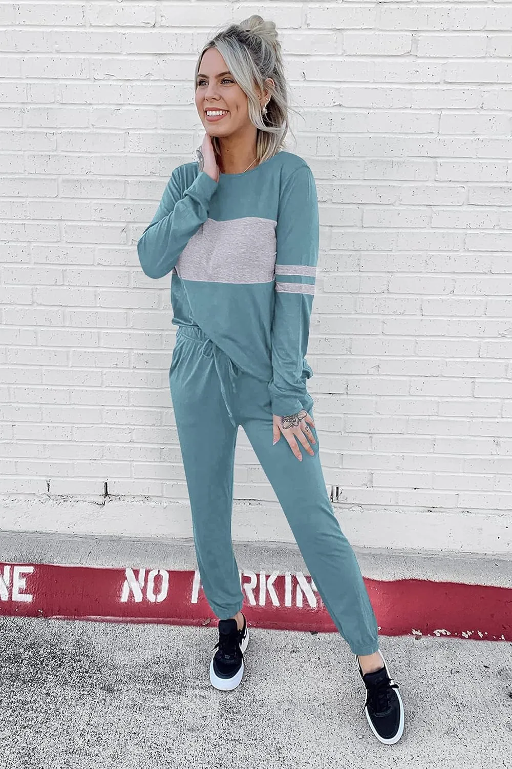 PRETTYGARDEN Women's Color Block 2 Piece Tracksuit Crewneck Long Sleeve Tops Long Sweatpants Outfits Lounge Sets