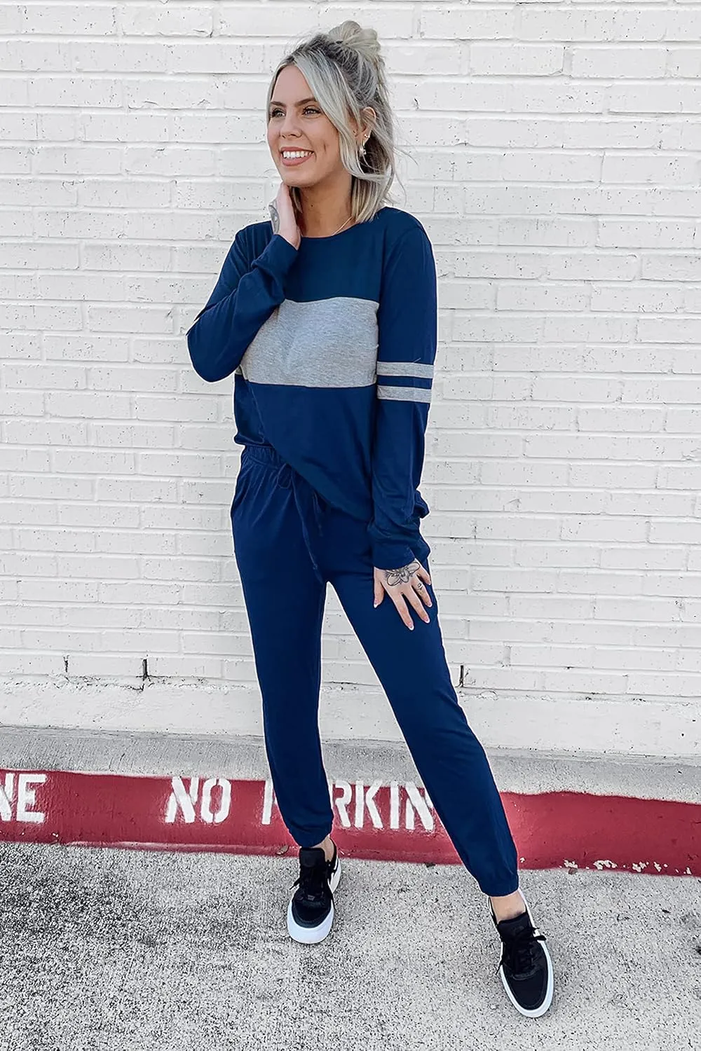 PRETTYGARDEN Women's Color Block 2 Piece Tracksuit Crewneck Long Sleeve Tops Long Sweatpants Outfits Lounge Sets