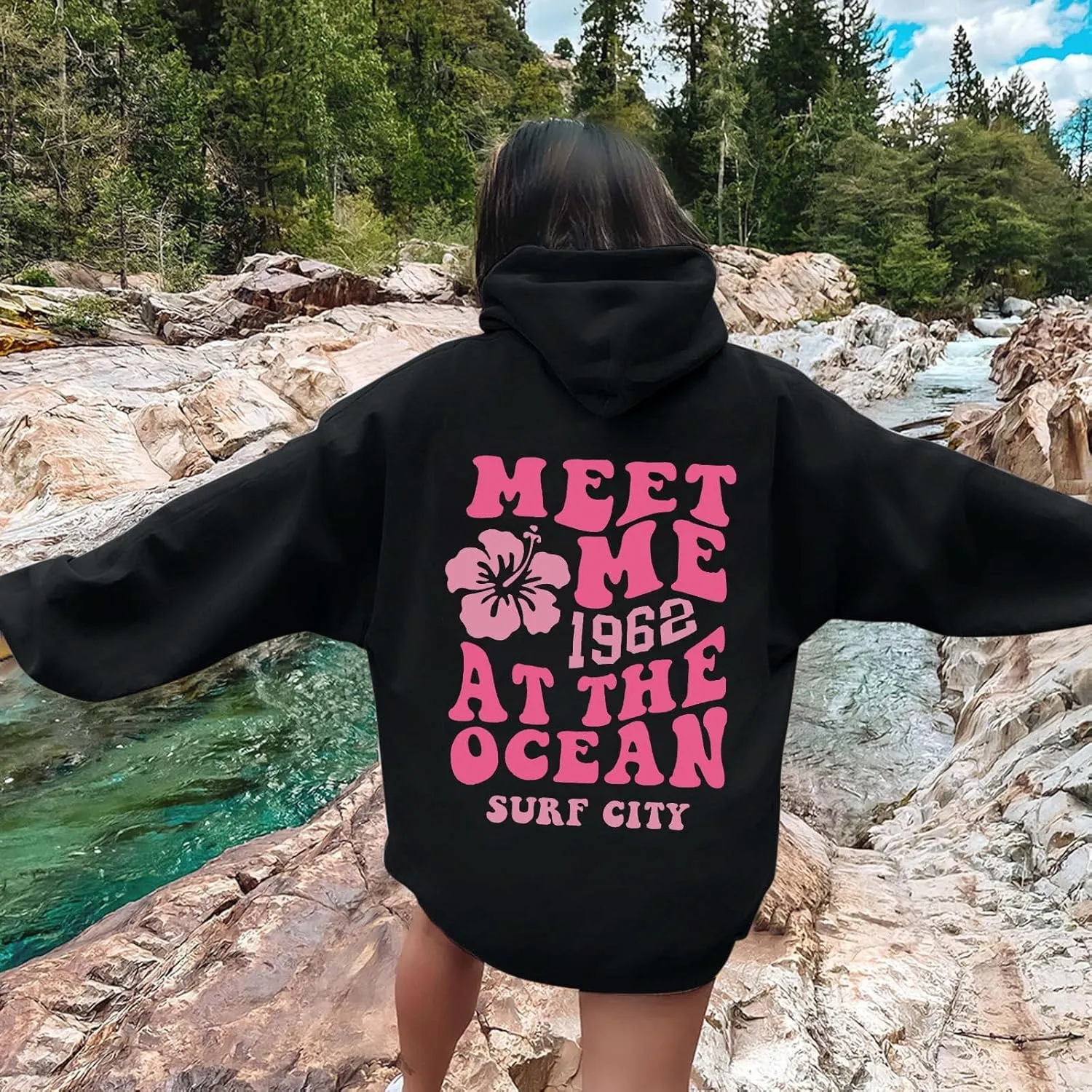 Women's Oversized Cute Hoodies Preppy Y2K Graphic Long Sleeved Sweatshirt for Teen Girls Pullover Tops with Pockets